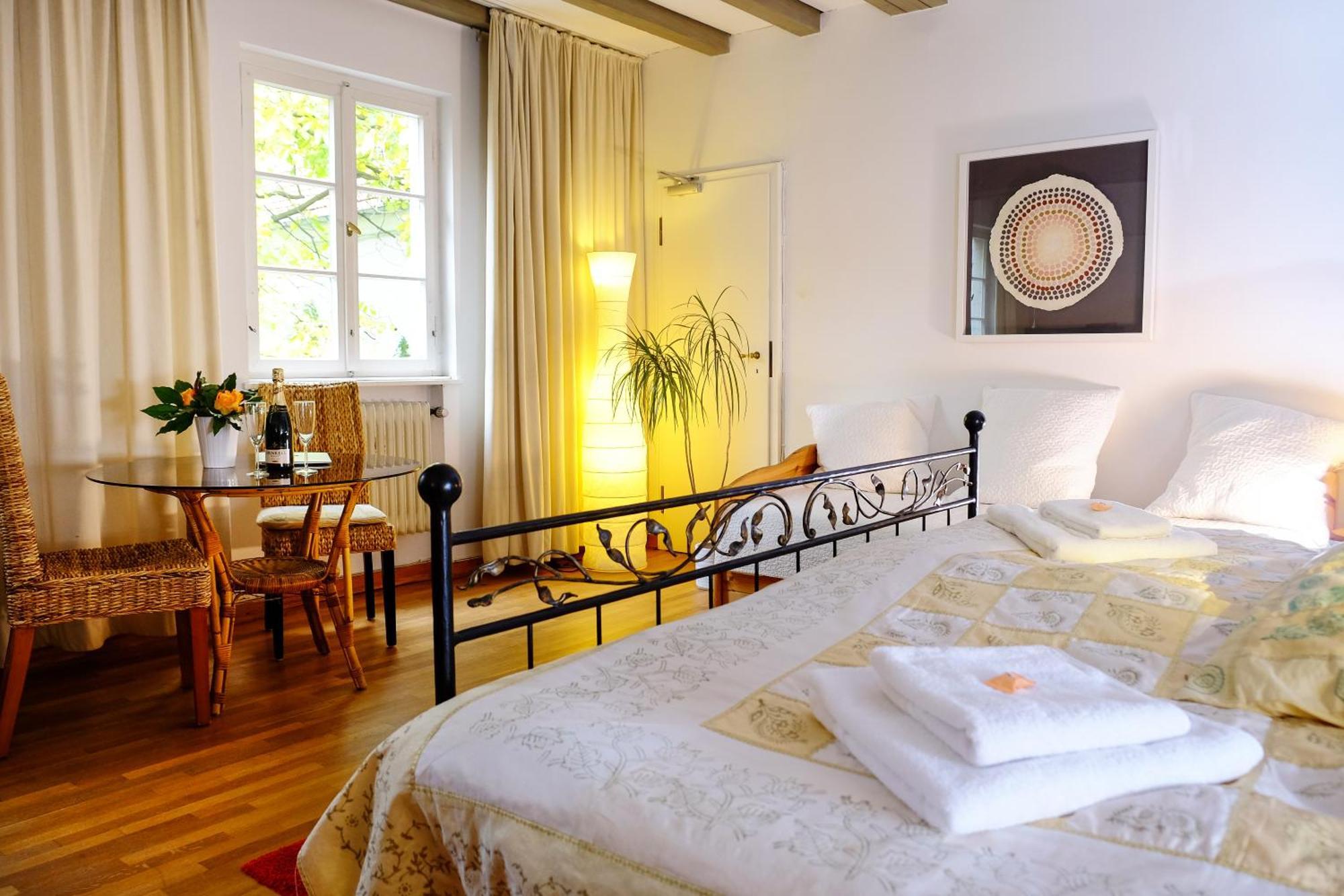 Rhein River Guesthouse - Direkt Am Rhein Леверкузен Екстер'єр фото