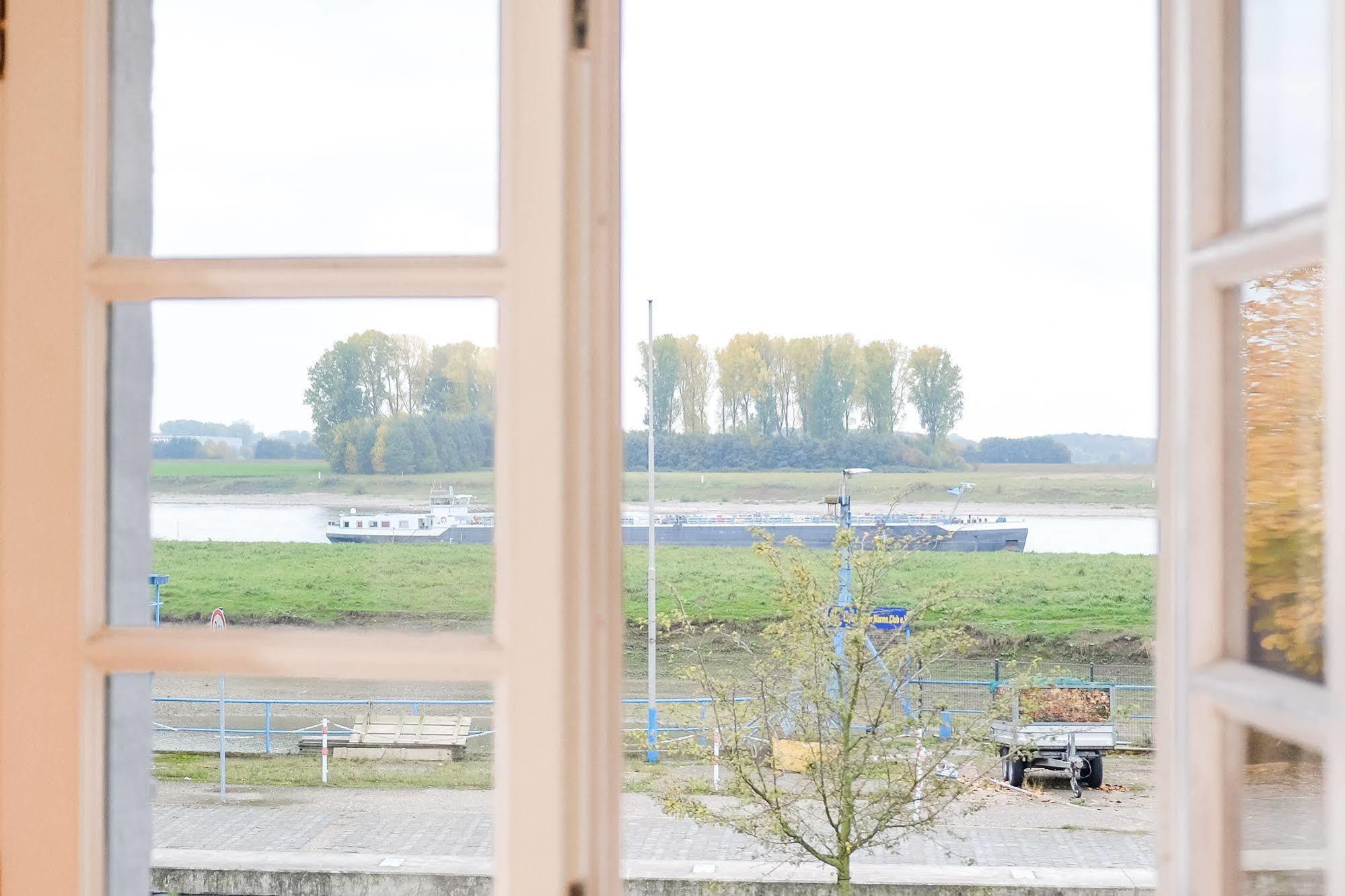 Rhein River Guesthouse - Direkt Am Rhein Леверкузен Екстер'єр фото