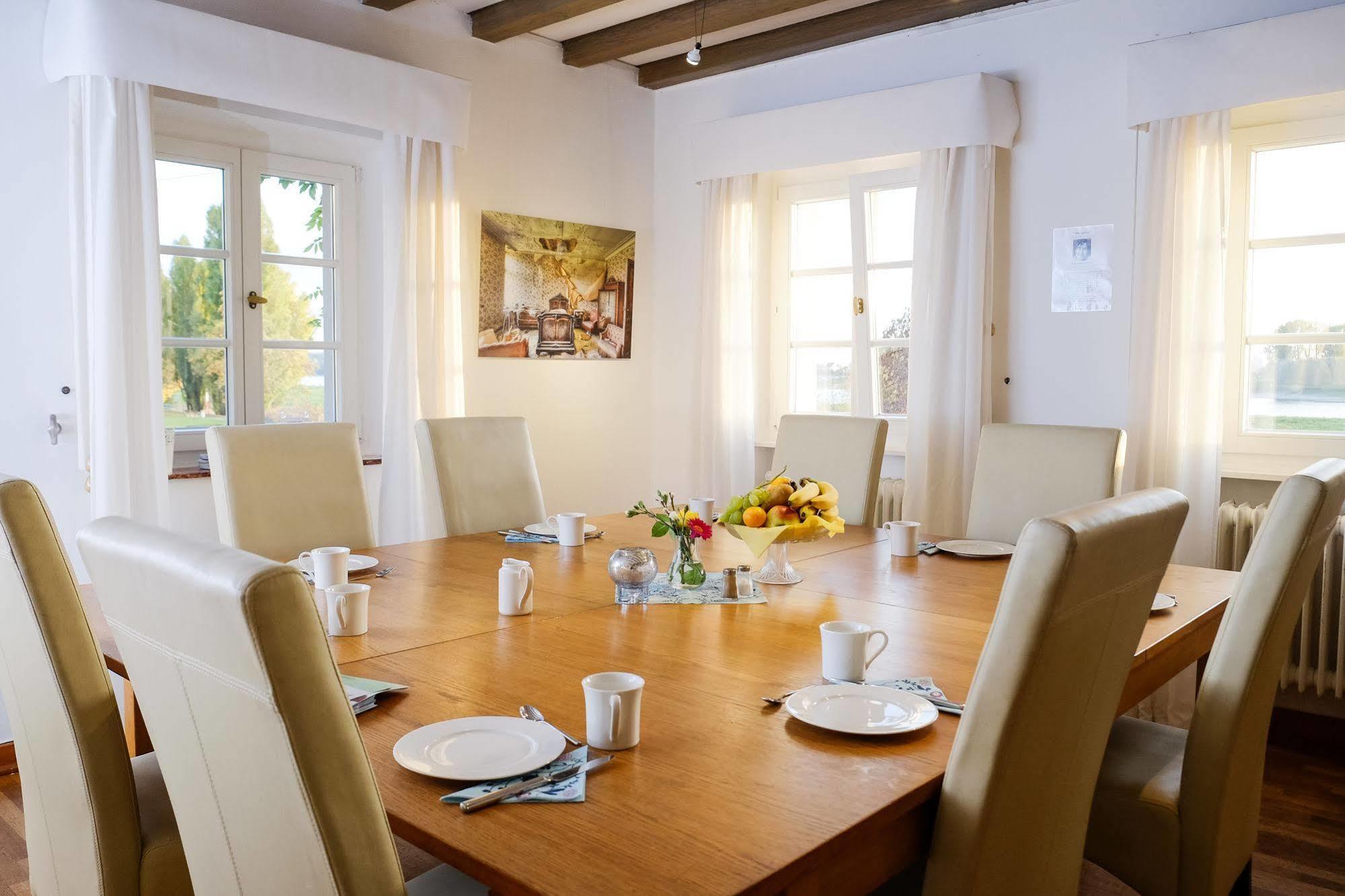 Rhein River Guesthouse - Direkt Am Rhein Леверкузен Екстер'єр фото